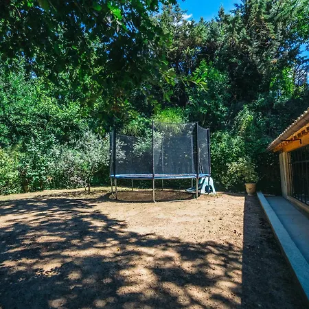 Ferienhaus Spacieuse, Grande Piscine Et Jardin Saint-Quentin-la-Poterie