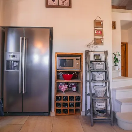 Spacieuse, Grande Piscine Et Jardin Holiday home *